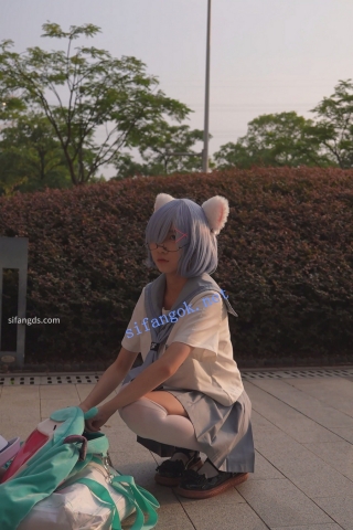 【xxn-344】制服jk蕾姆小姐姐..多次镜头前弯腰透心凉CD