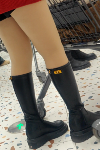 4k街拍长靴肉丝合集