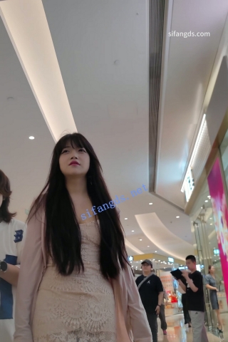 CS112【CSCD】粉色连衣裙美女和朋友逛街，白色内内